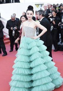 走红毯女明星爆料视频在线观看,独家视频带你直击现场  第1张